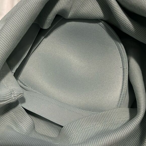 NWT- Uniqlo - XS. Ribbed Tank - Picture 6 of 6